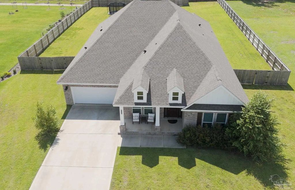 6549 Captiva Dr, Milton