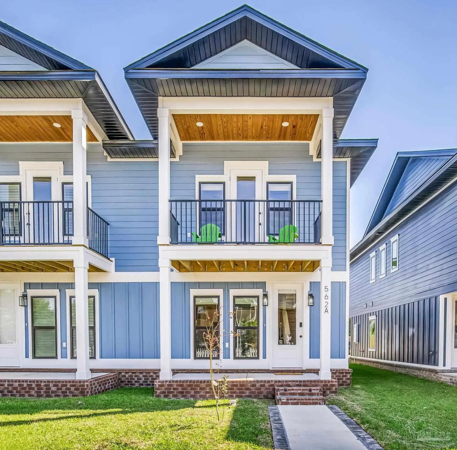 Photo of Listing #672812