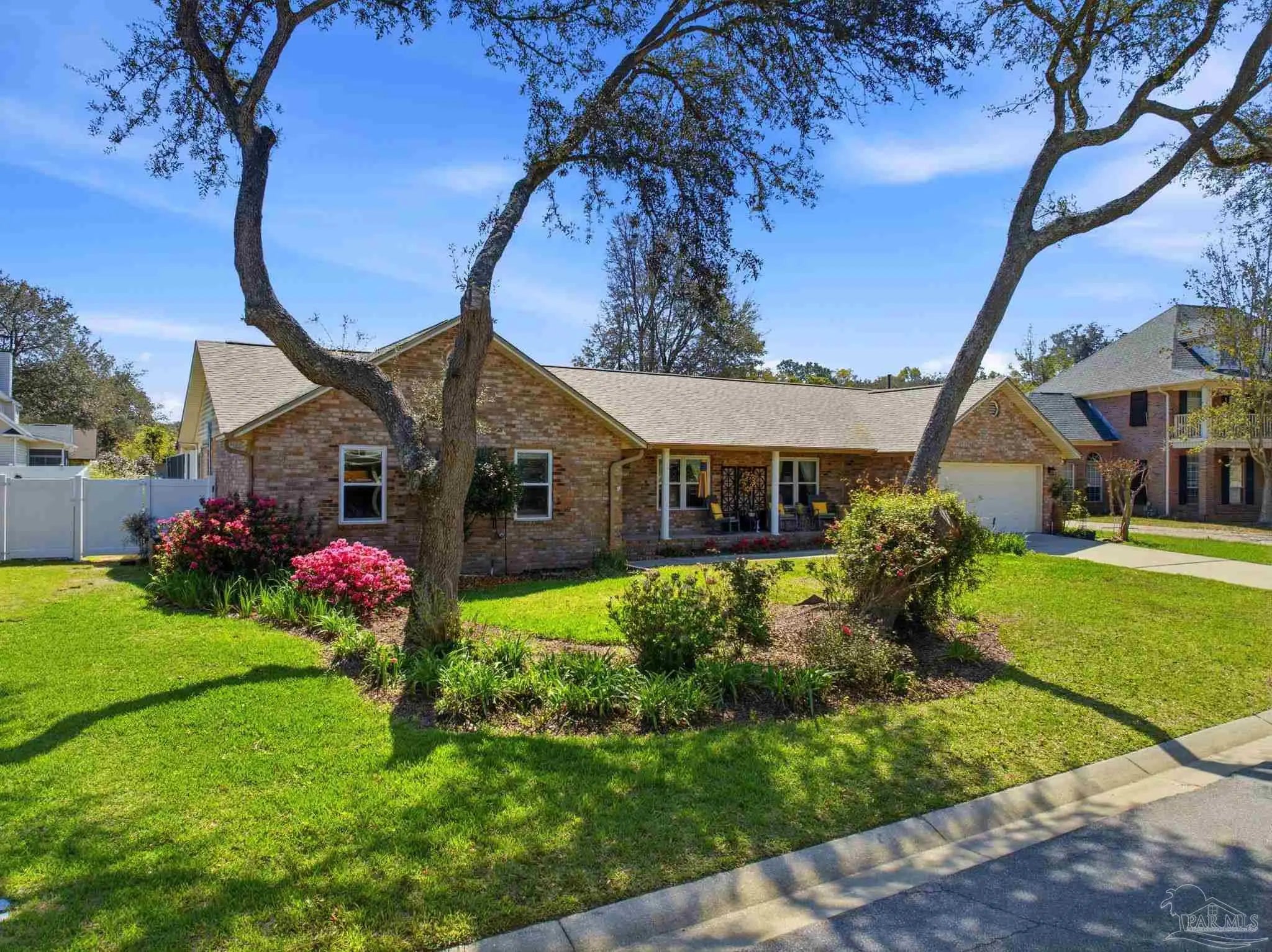 Photo of Listing #679643