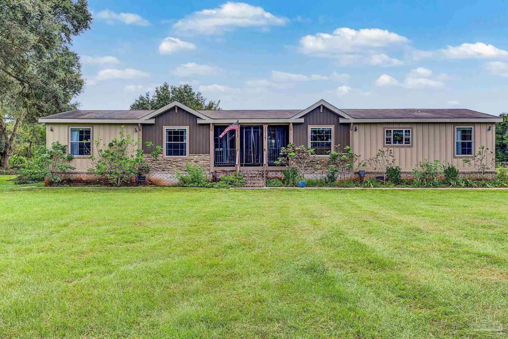 10127 Holsberry Rd, Pensacola