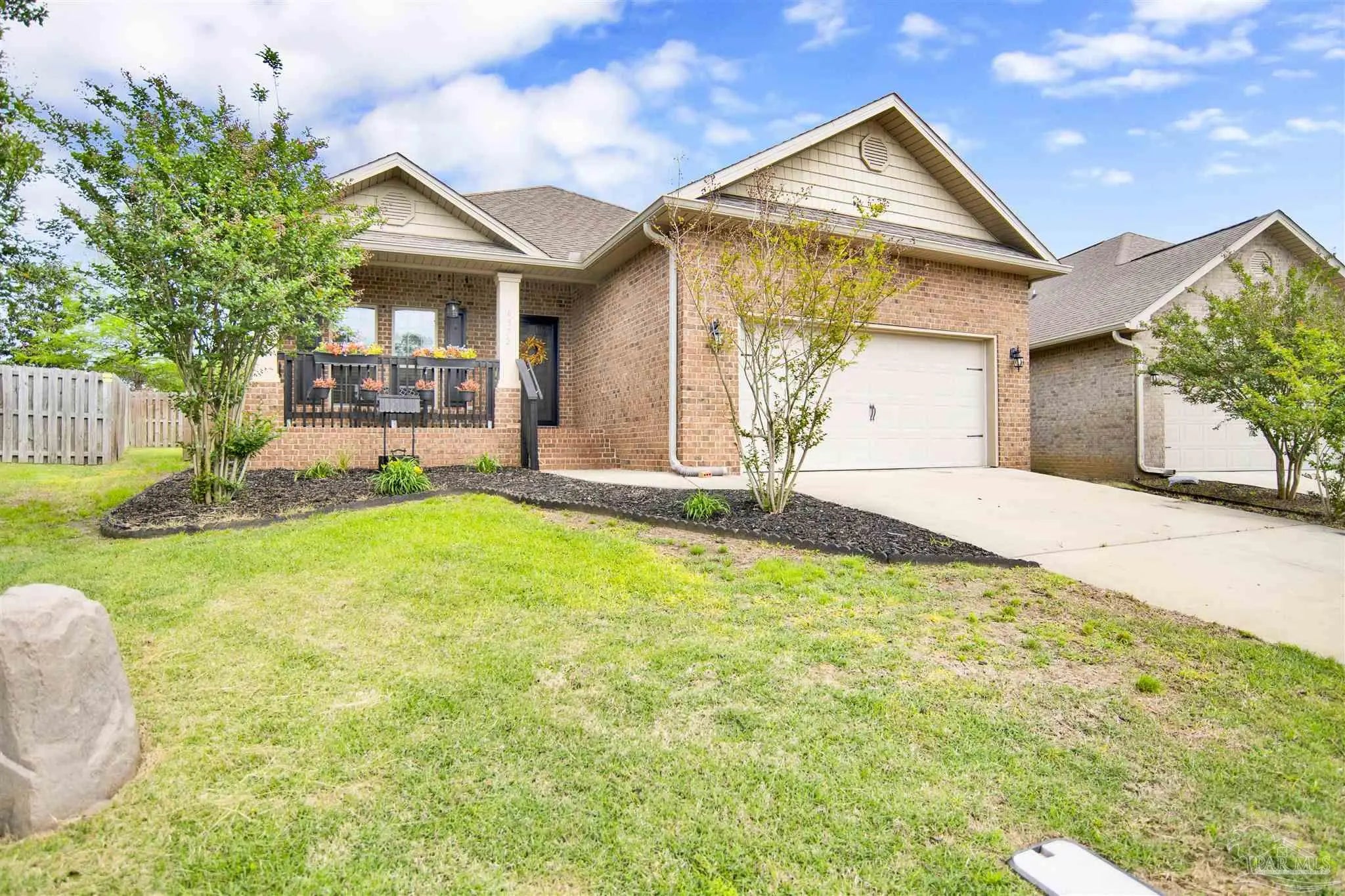 Photo of Listing #680679