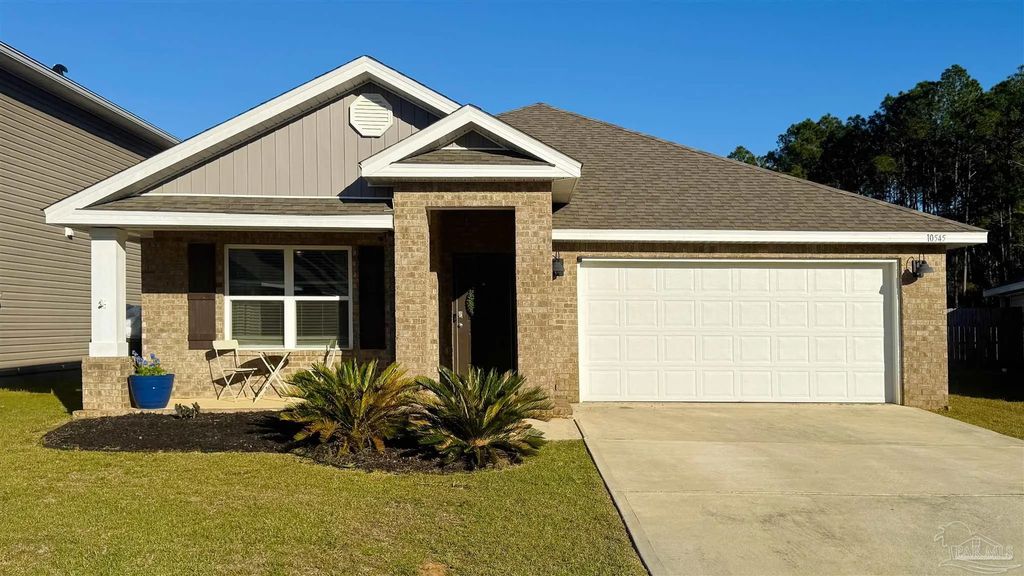 10545 Queens Gate Cir, Pensacola