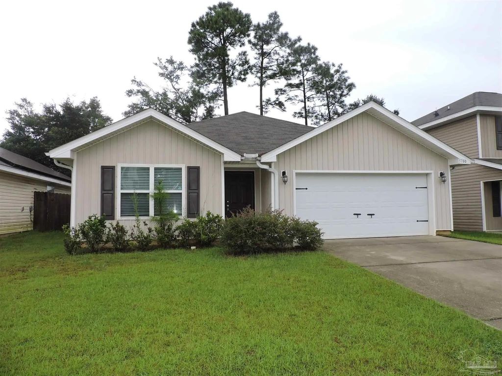 5780 Blackhorse Cir, Pensacola
