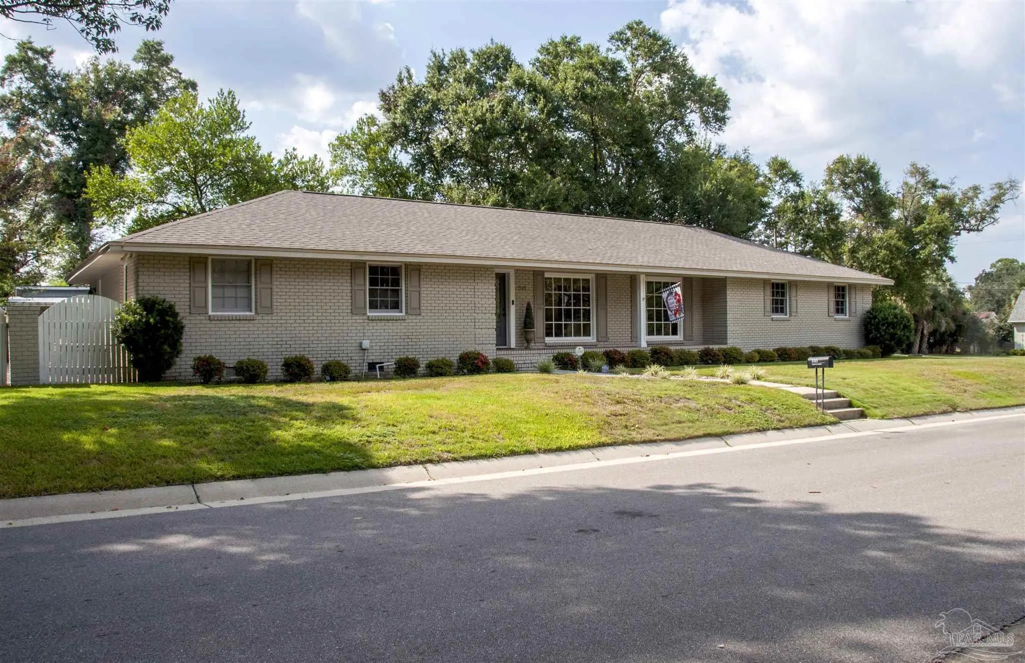 Photo of Listing #670864