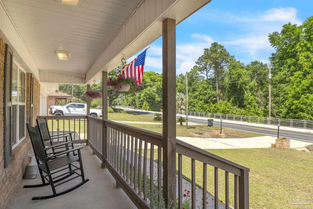 7093 Wymart Rd, Pensacola