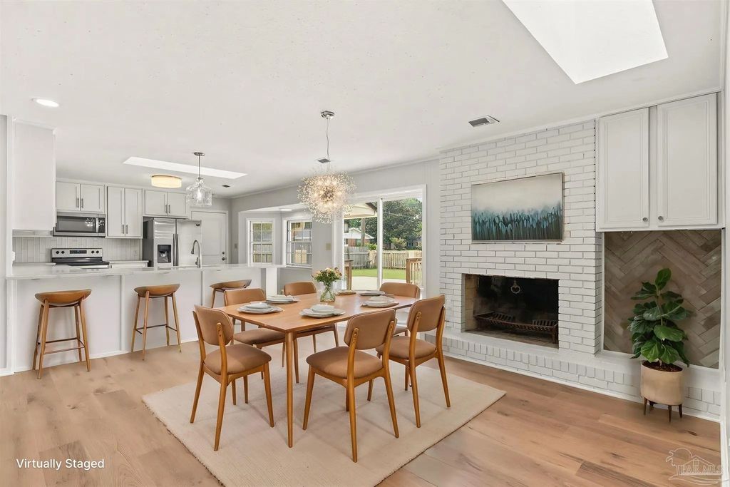 4200 Lynn Ora Dr, Pensacola
