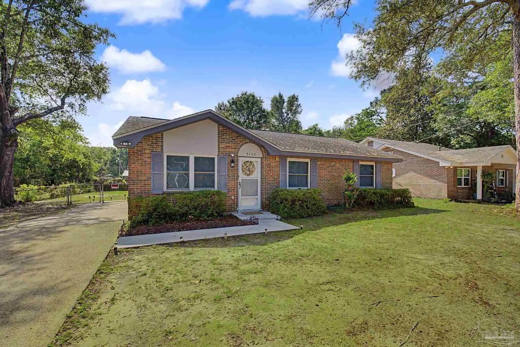 5706 Ventura Ln, Pensacola