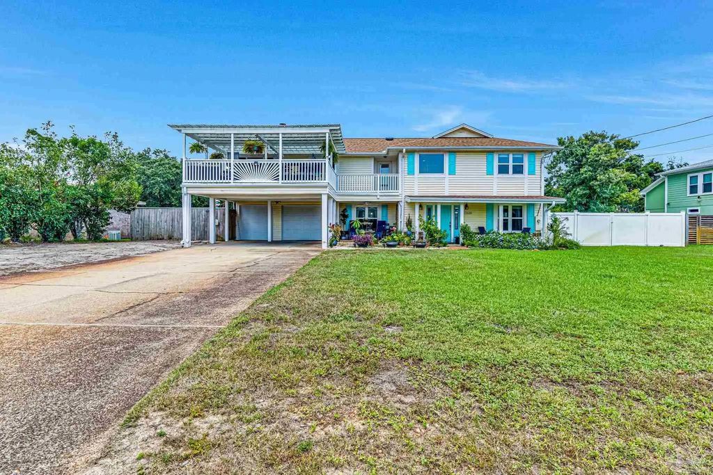 13626 Canal Dr, Pensacola