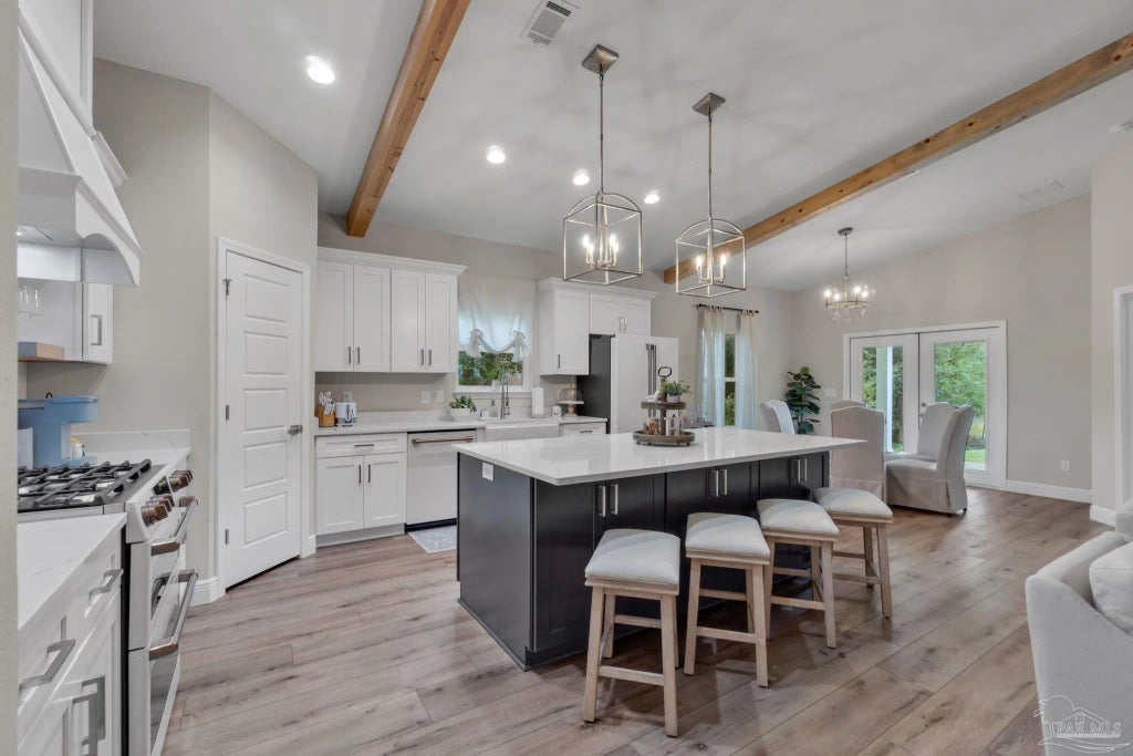 1115 Barcia Dr, Pensacola