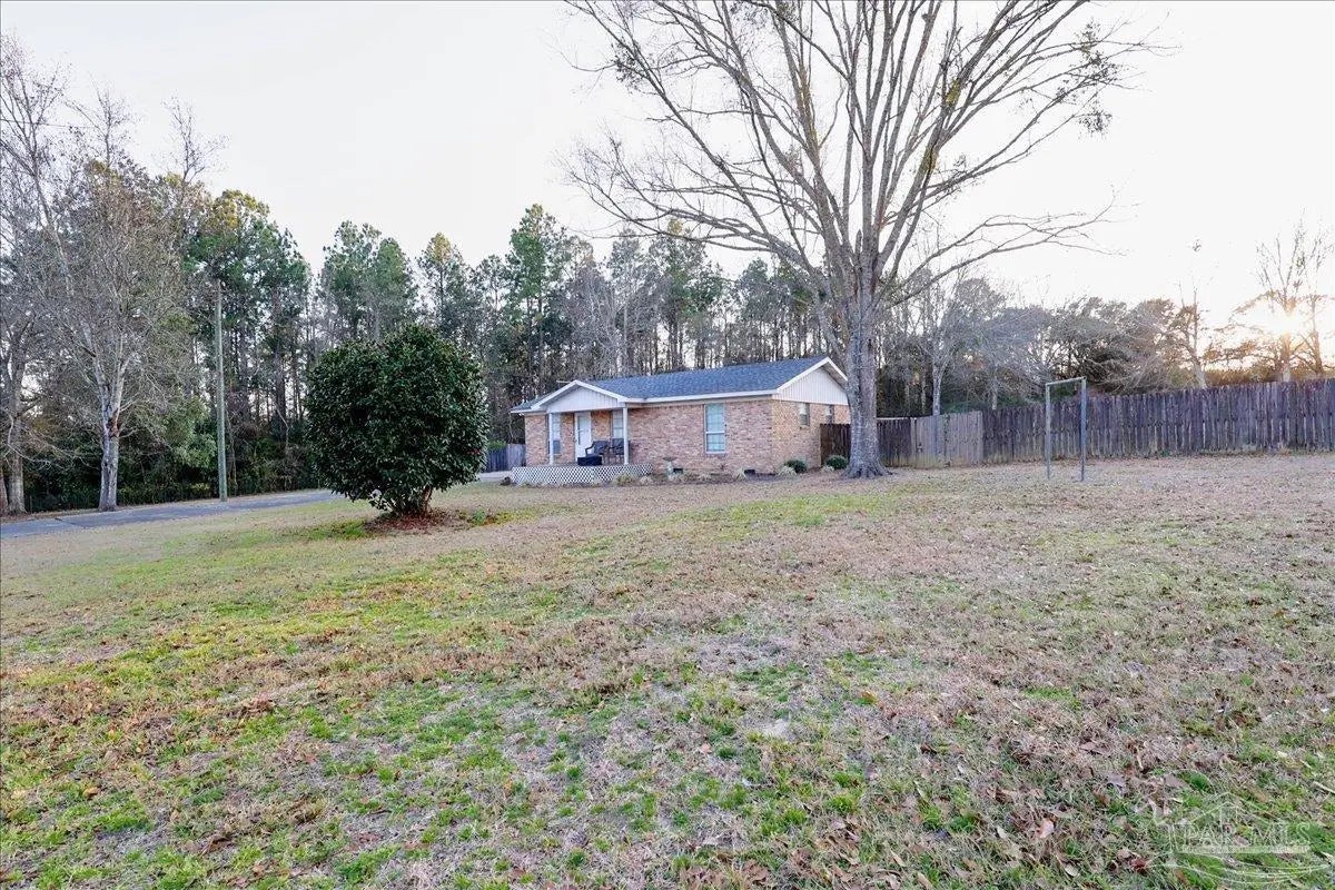 Photo of Listing #677796