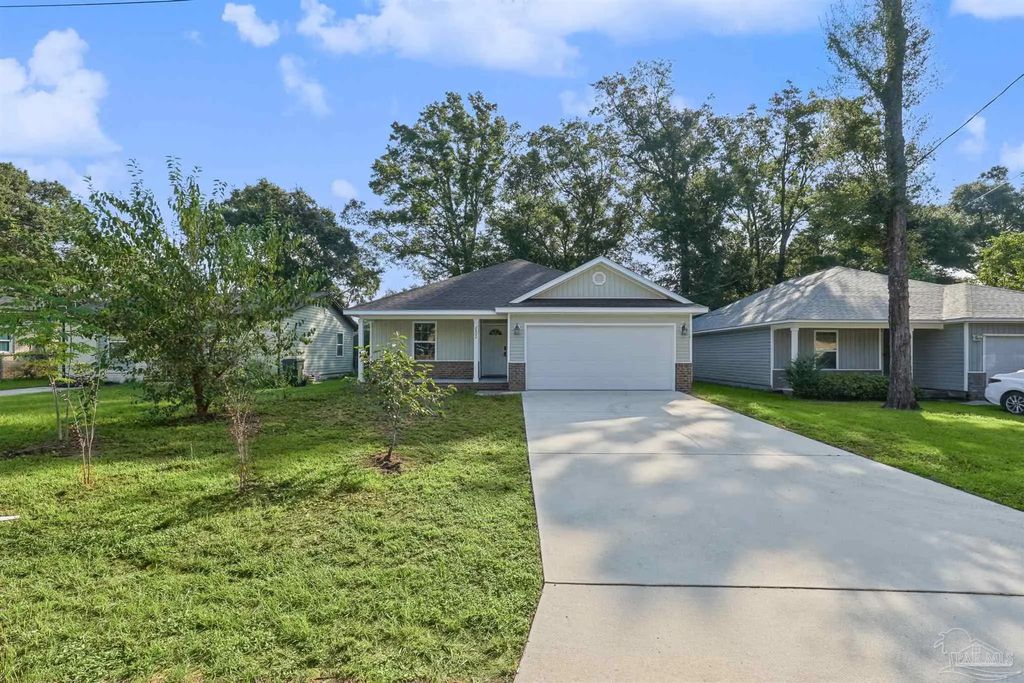 2802 Donley St, Pensacola