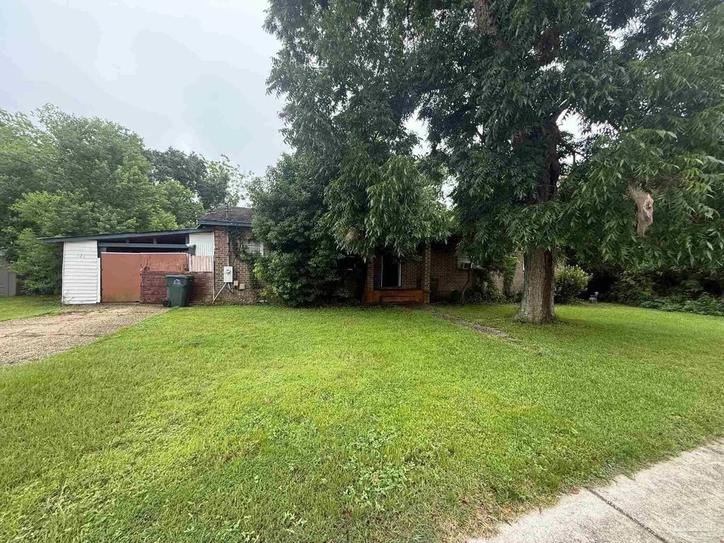 121 Airport Blvd, Pensacola