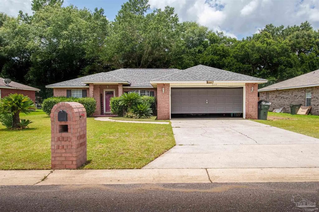 8257 Groveland Ave, Pensacola