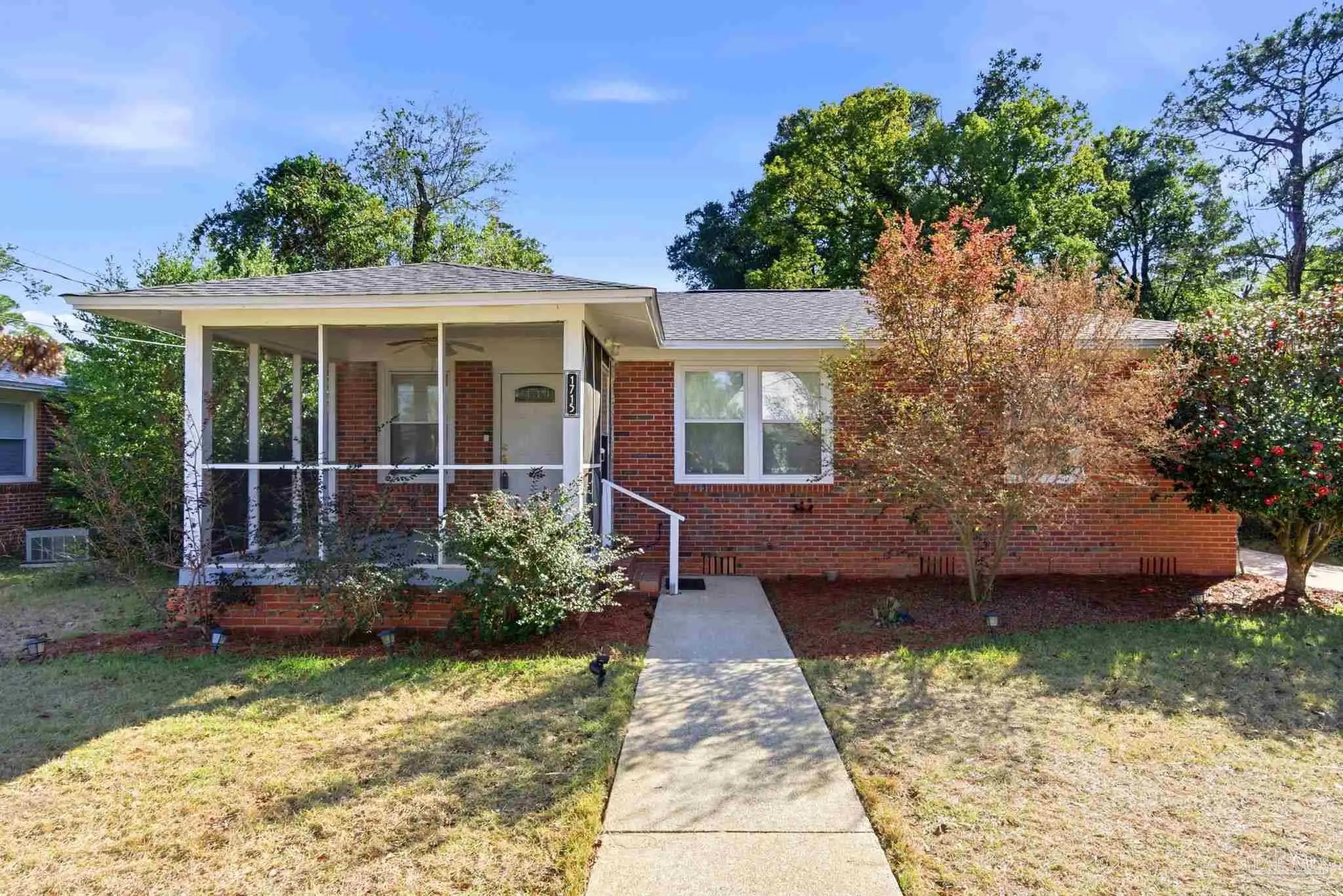 Photo of Listing #676525