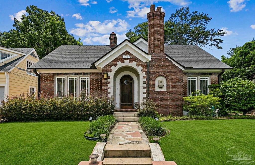 1717 Yates Ave, Pensacola
