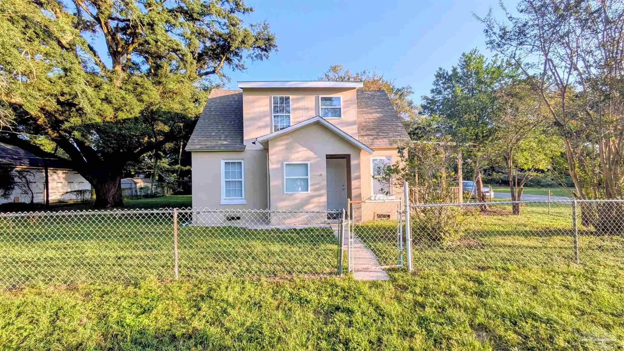 Photo of Listing #672148