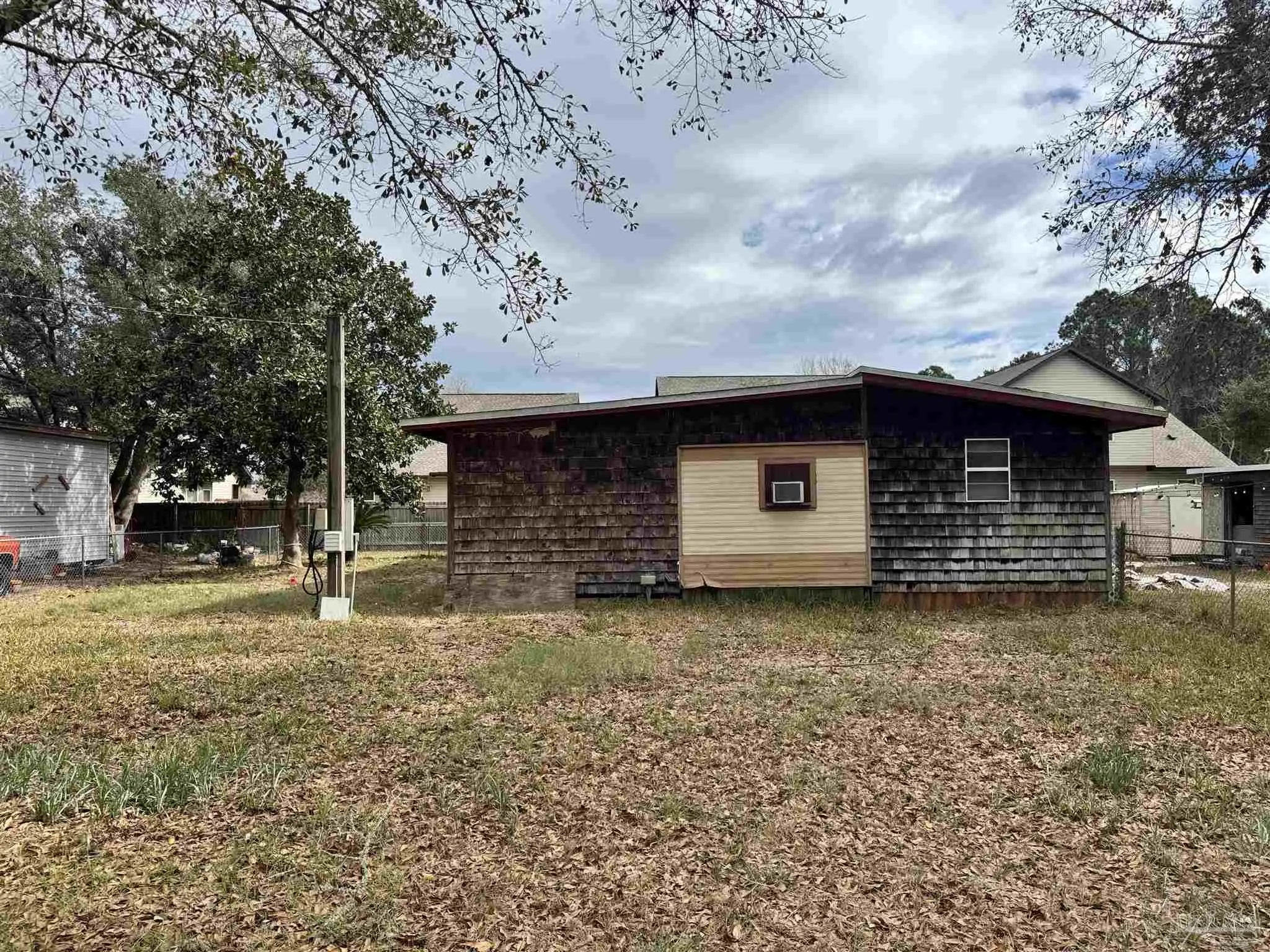 Photo of Listing #676637