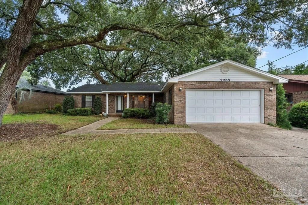 5969 Somerset Dr, Pensacola