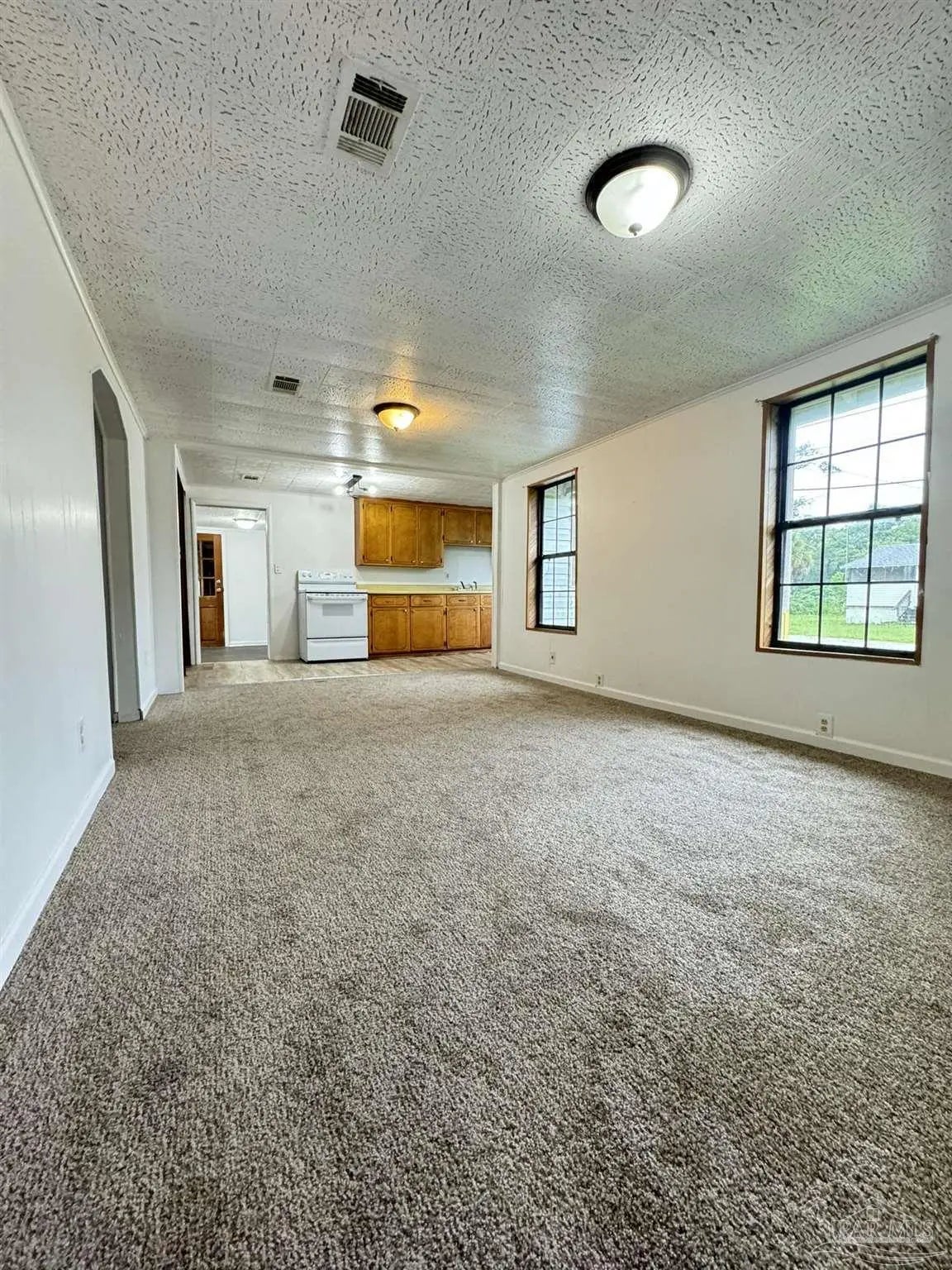 Photo of Listing #674930