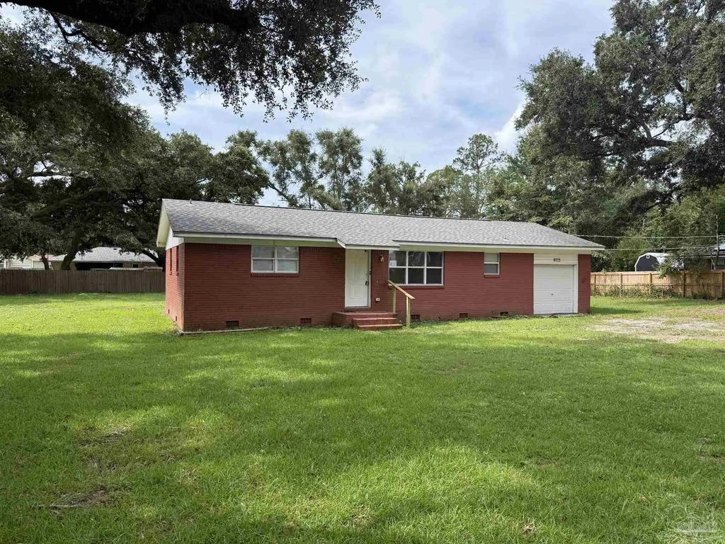 6773 Contentment St, Milton