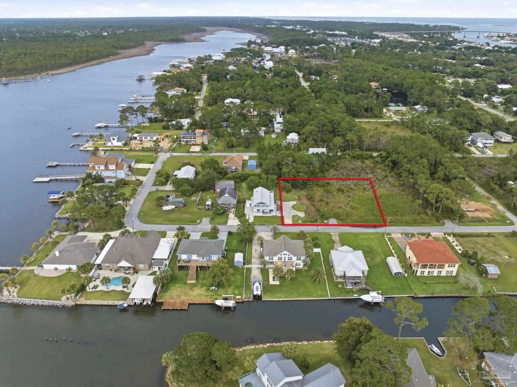 5520 Bob-o-link Rd, Pensacola