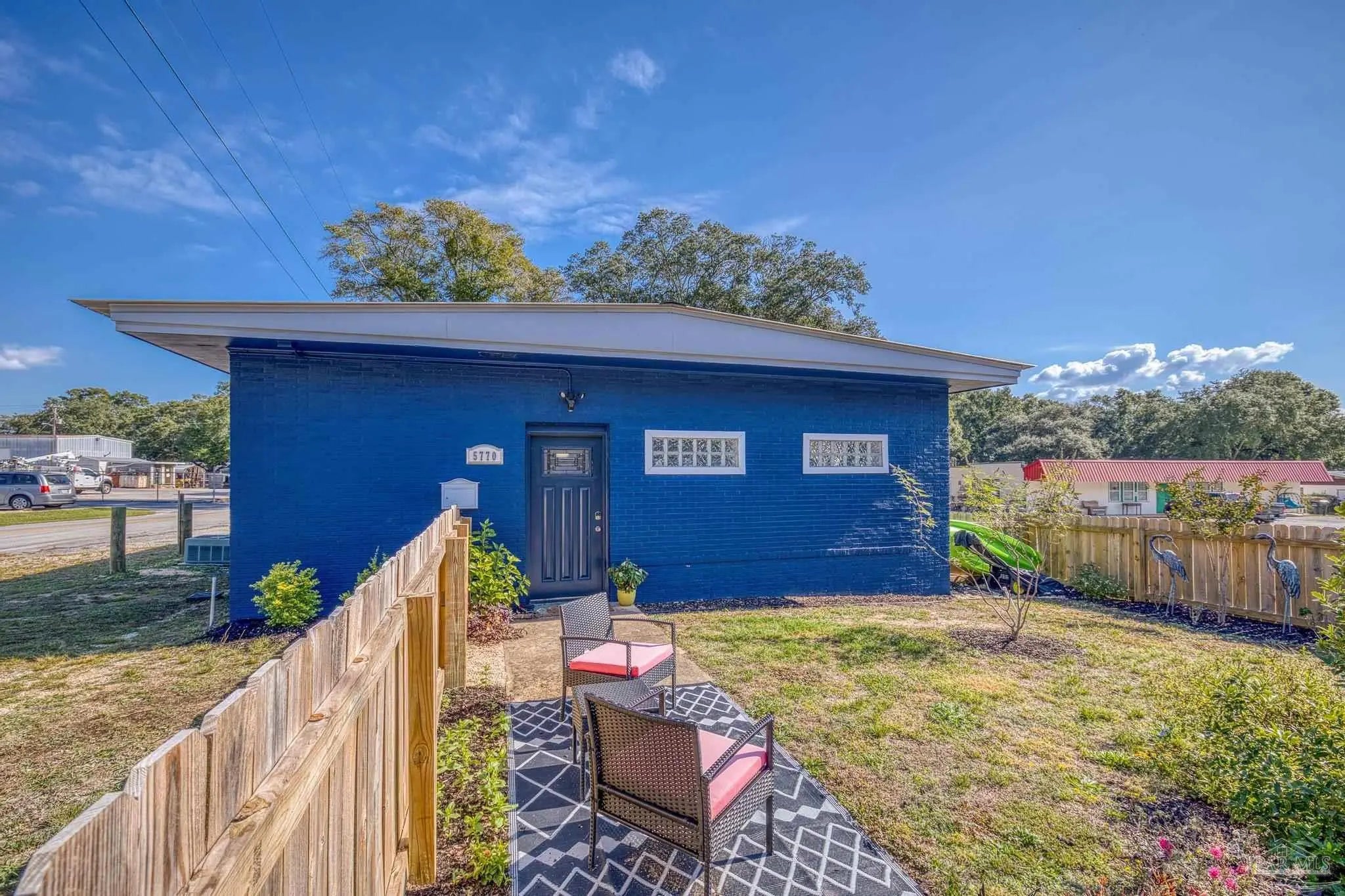 Photo of Listing #673823