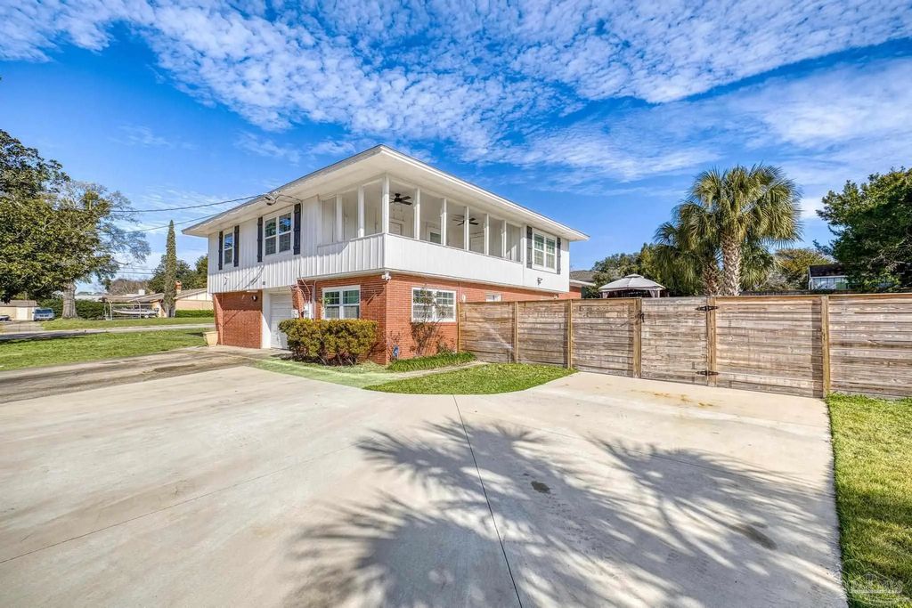 4401 N 12th Ave, Pensacola