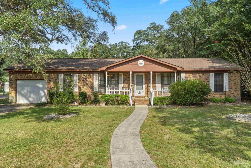 5508 Glass Dr, Pensacola