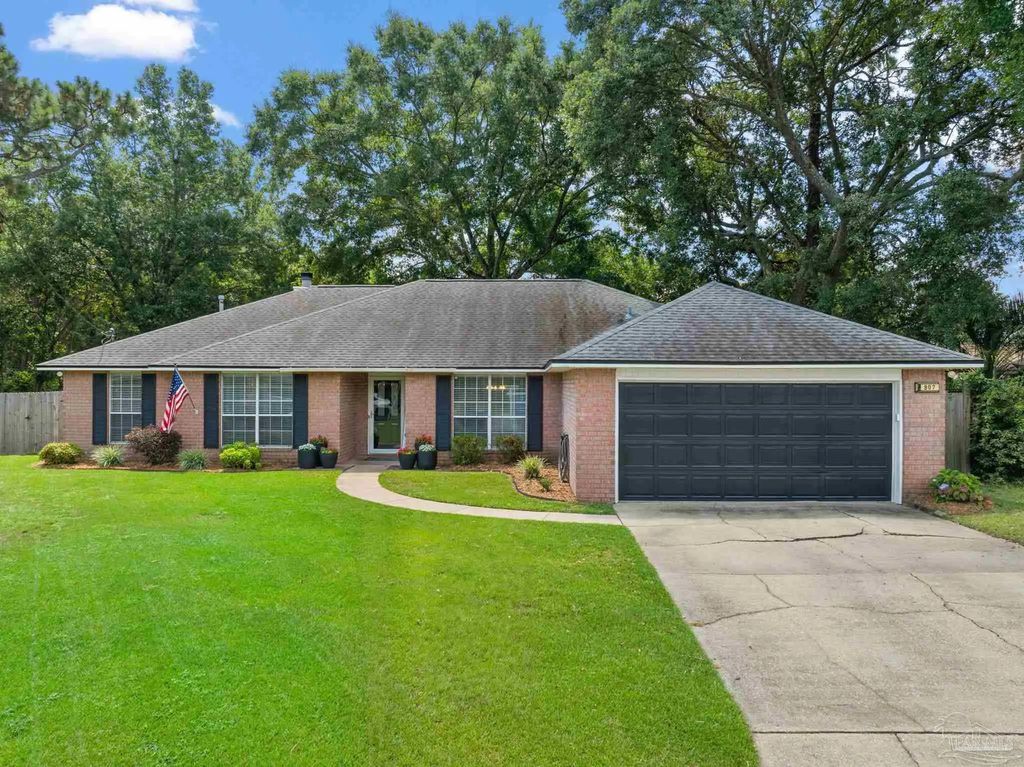907 Ridge View Dr, Pensacola