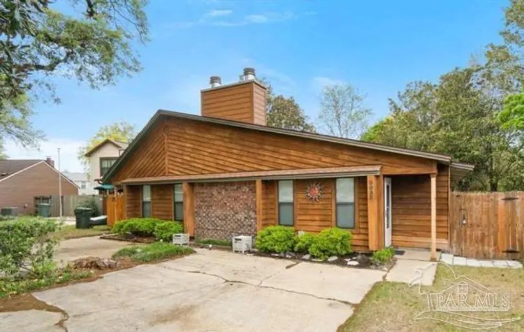 3023 Cedarwood Village Ln, Pensacola