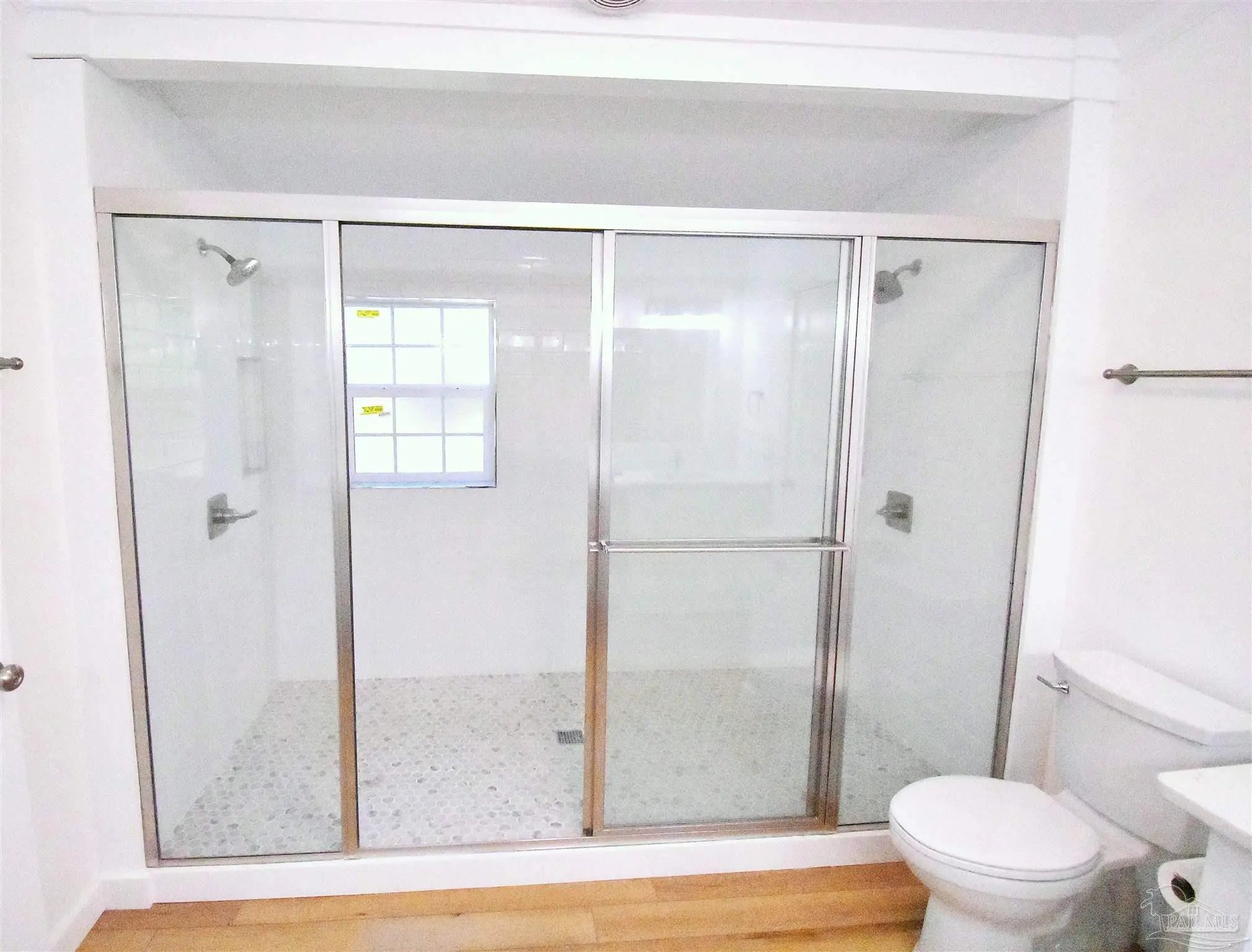 Photo of Listing #674073