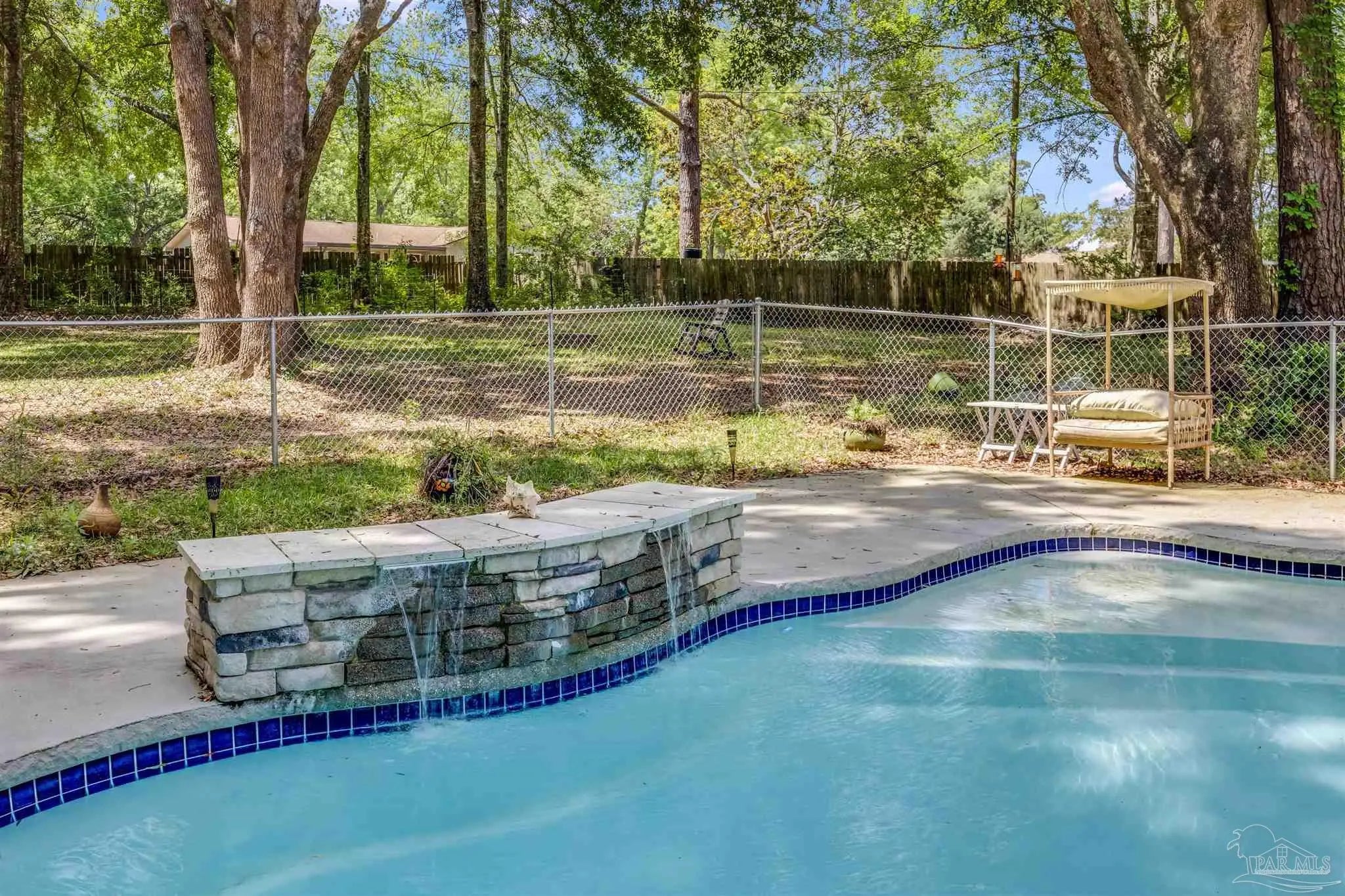 Photo of Listing #663846