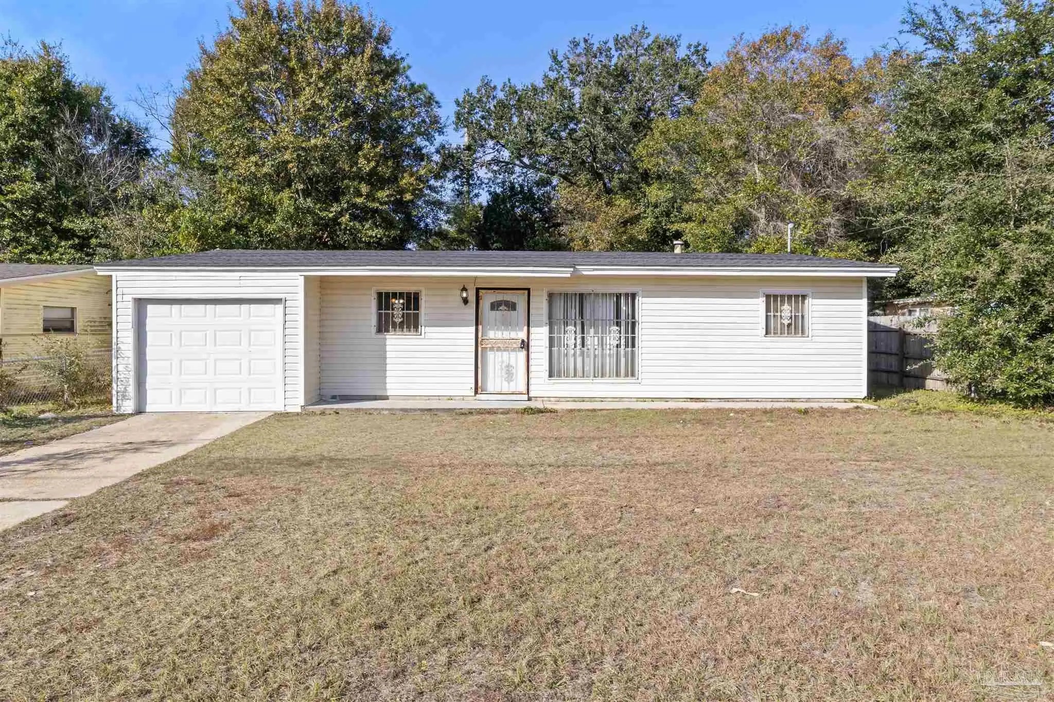 Photo of Listing #675325