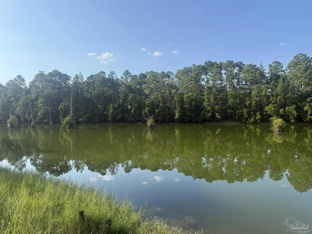 21a West Lake Rd, Milton