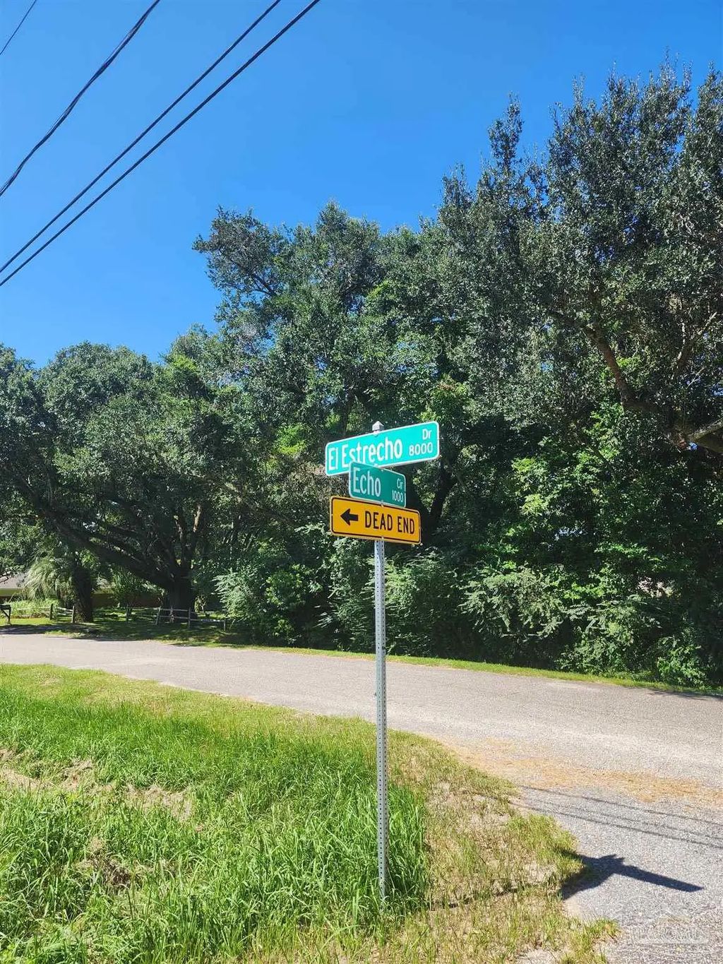 1013 Echo Cir, Pensacola