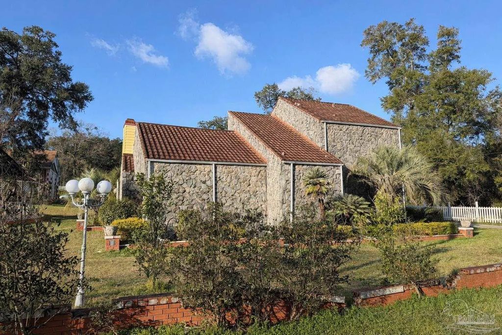 9445 Scenic Hwy, Pensacola
