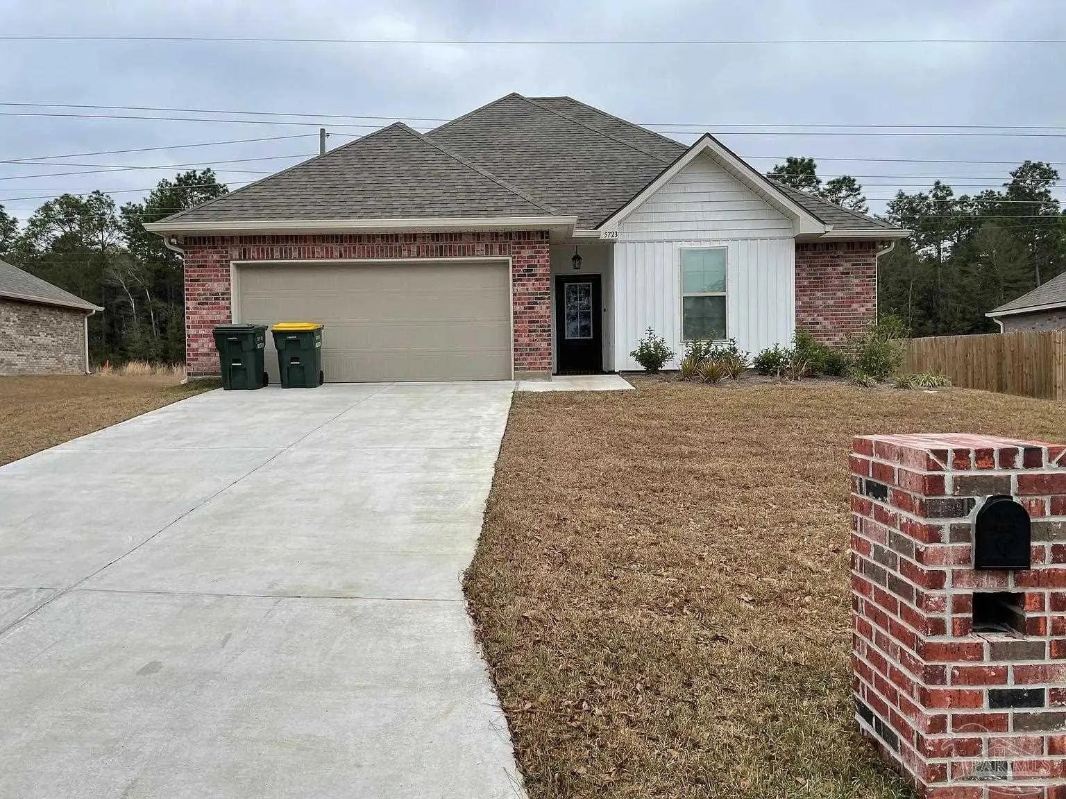 Photo of Listing #674571