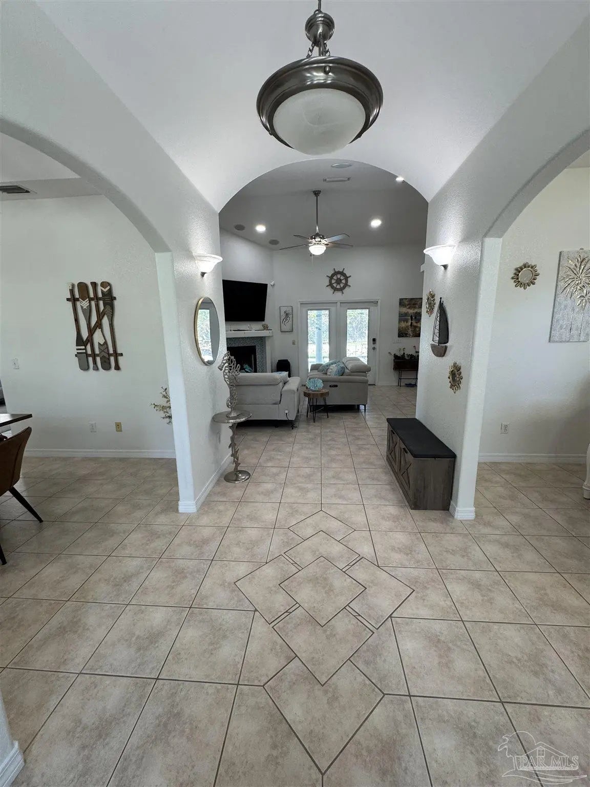 Photo of Listing #677684