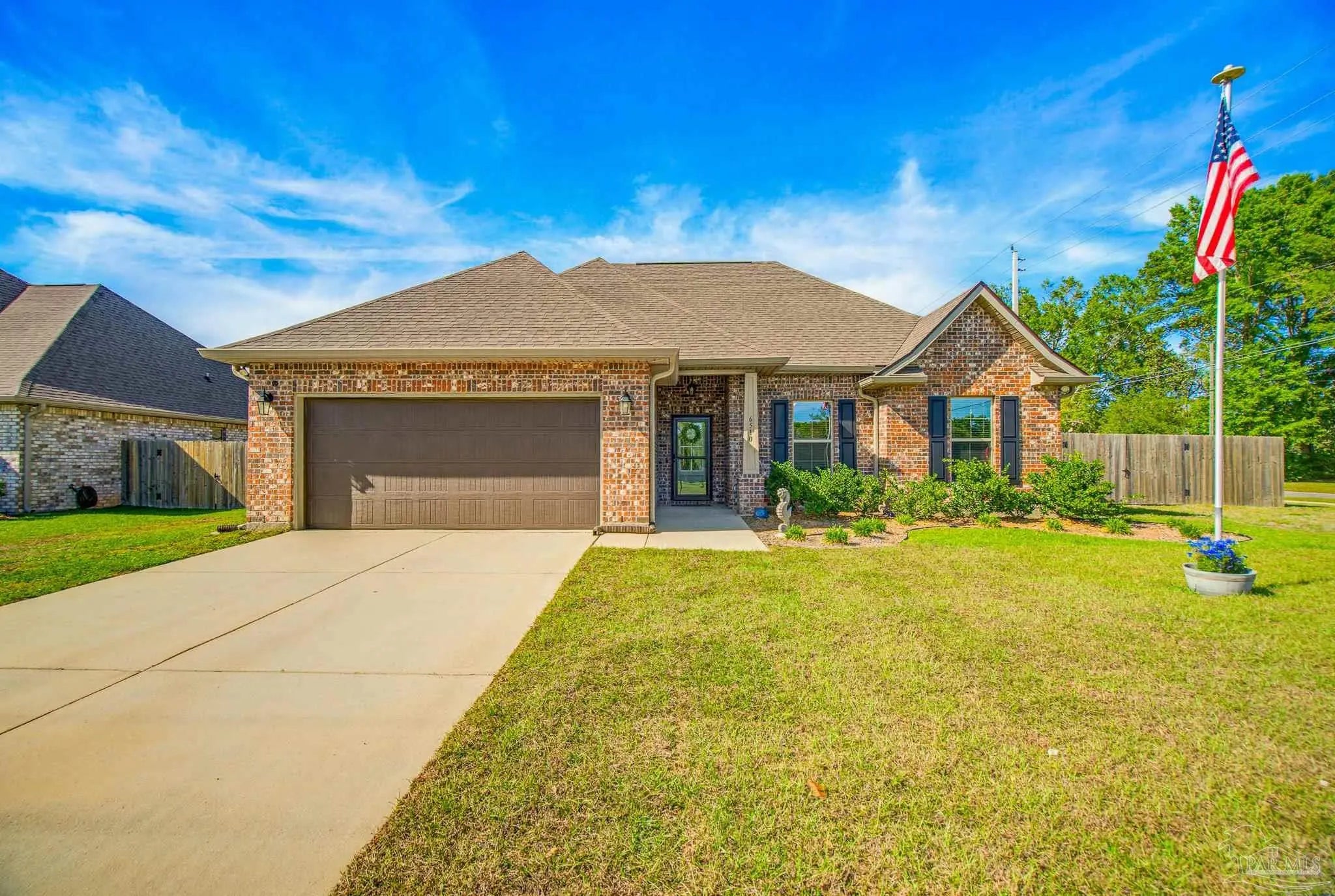 Photo of Listing #680560