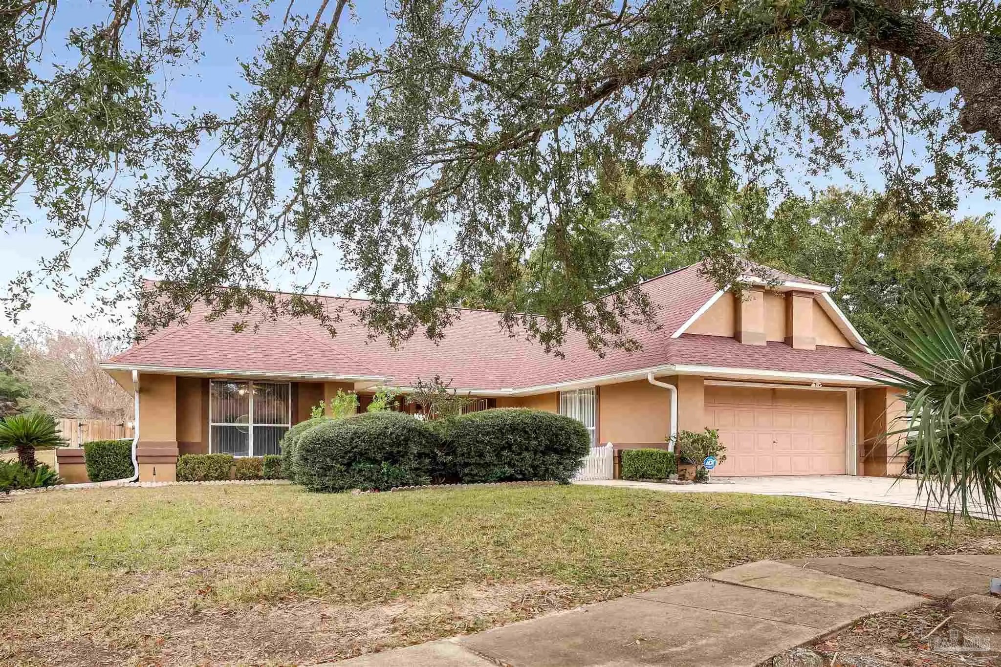 Photo of Listing #675576