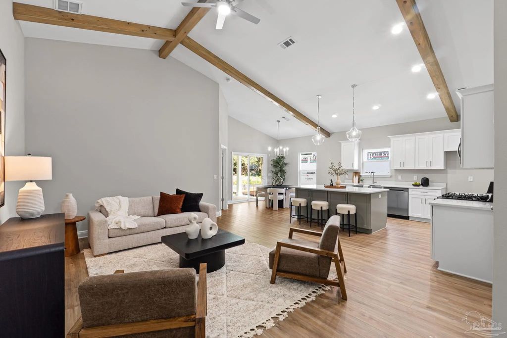 8310 Vickie St, Pensacola