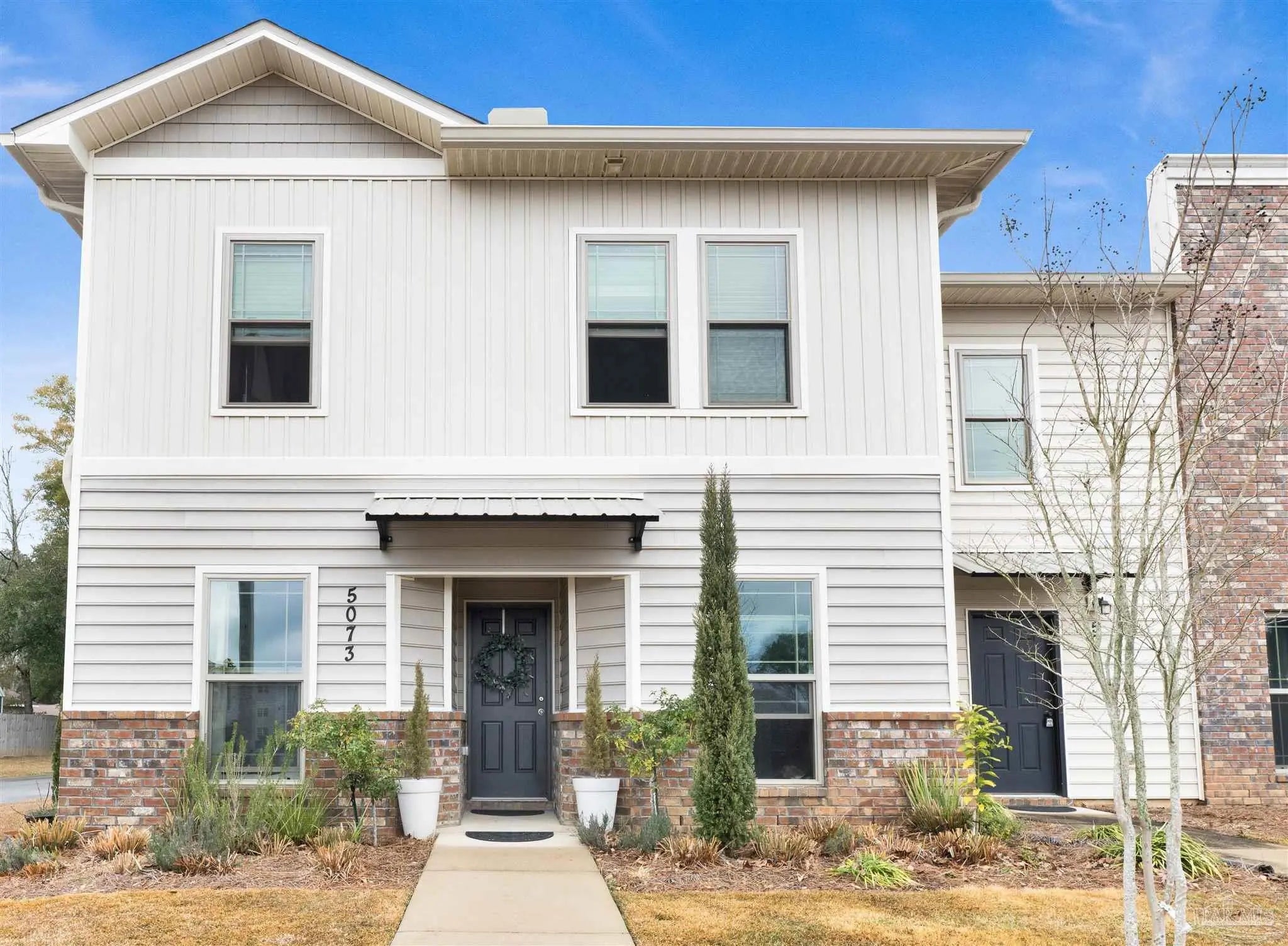 Photo of Listing #677246