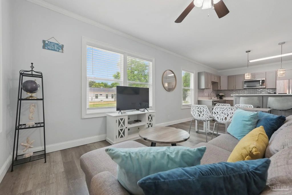 600 E Brainerd St, Pensacola