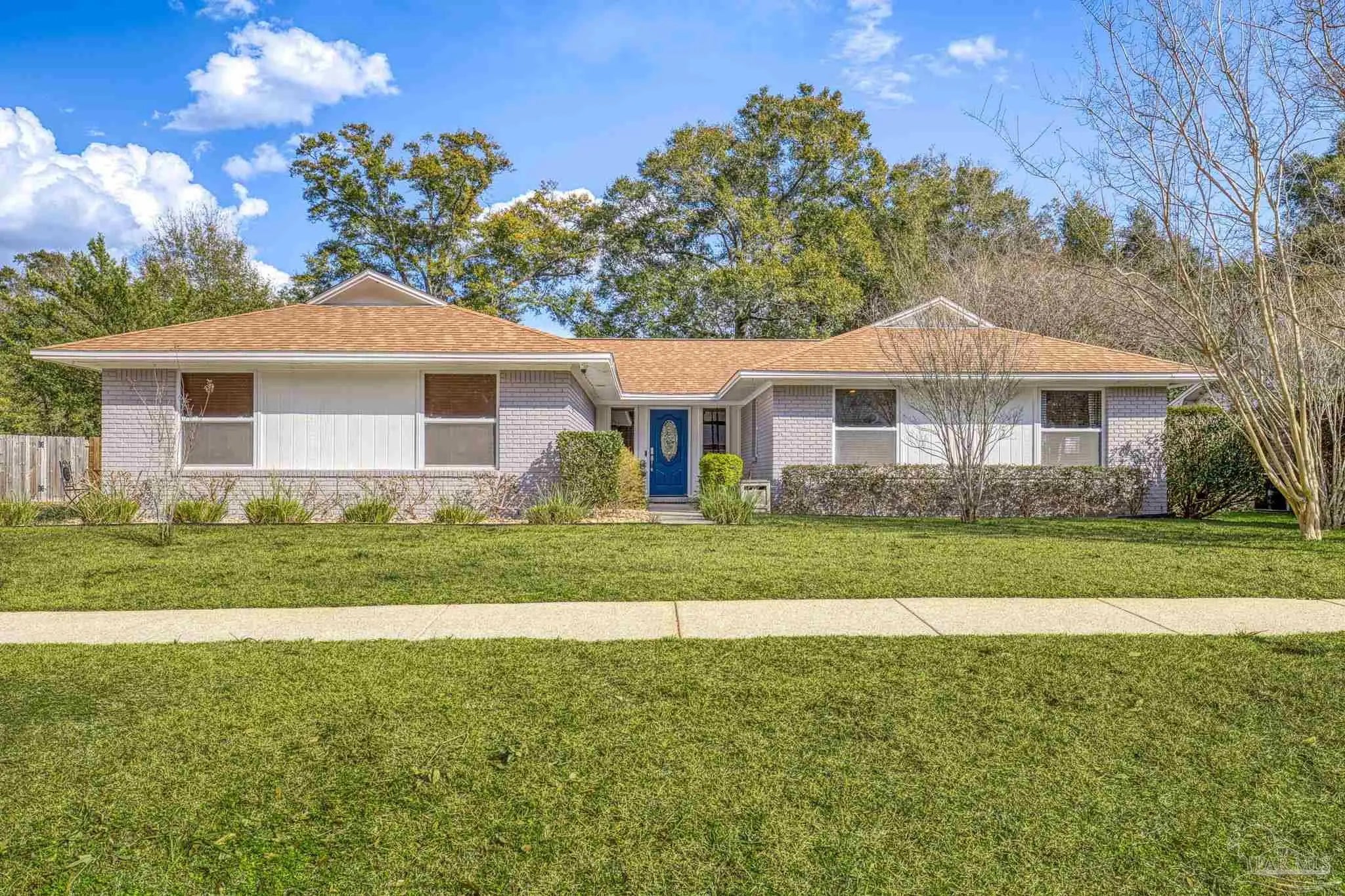 Photo of Listing #677633