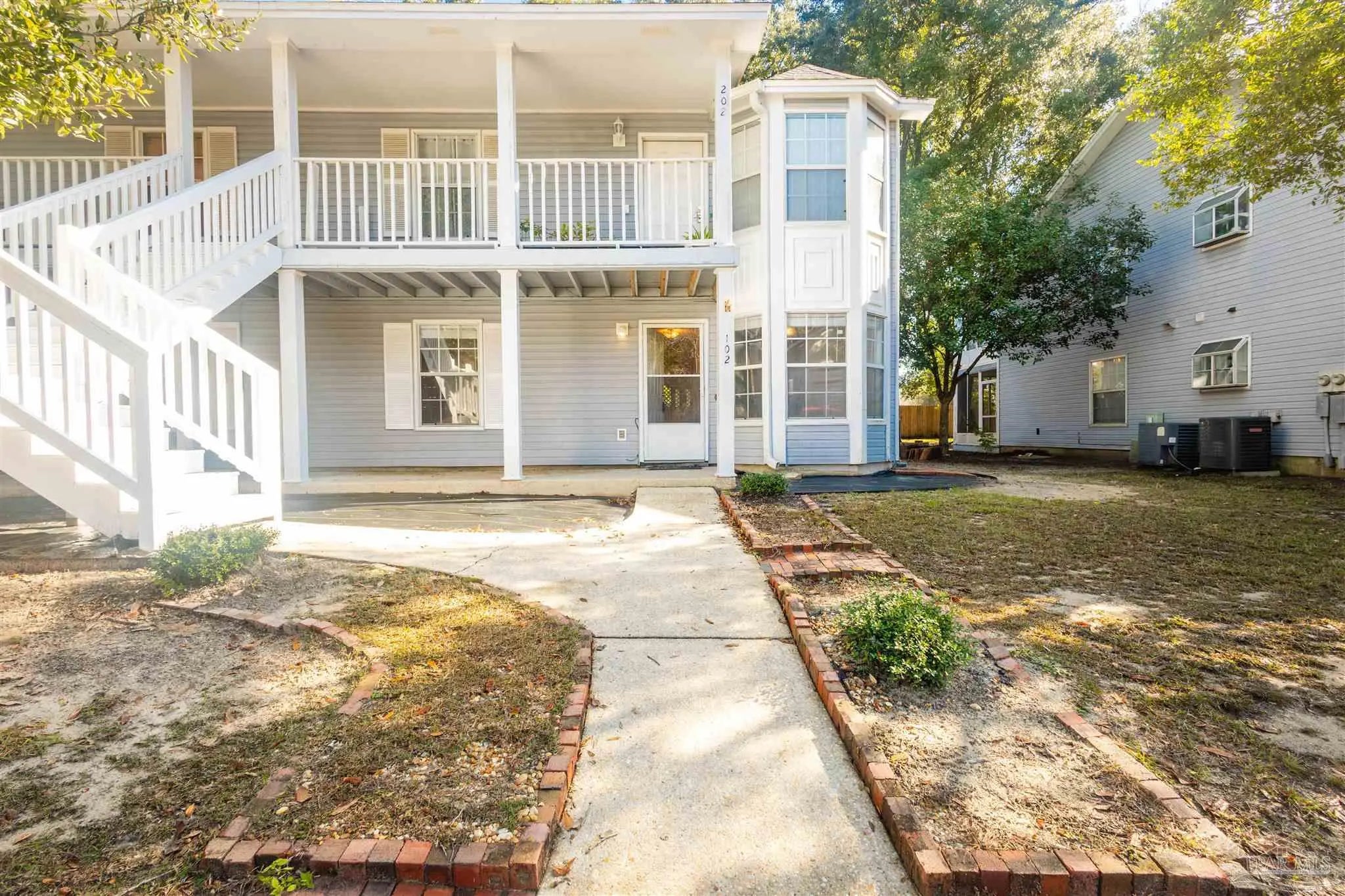 Photo of Listing #676500