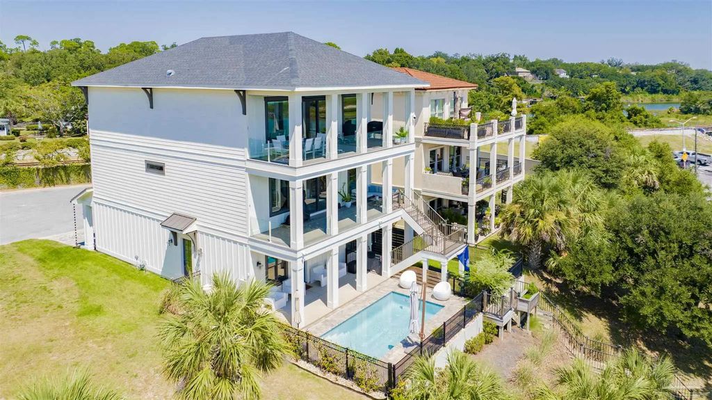 1625 E Heinberg St, Pensacola