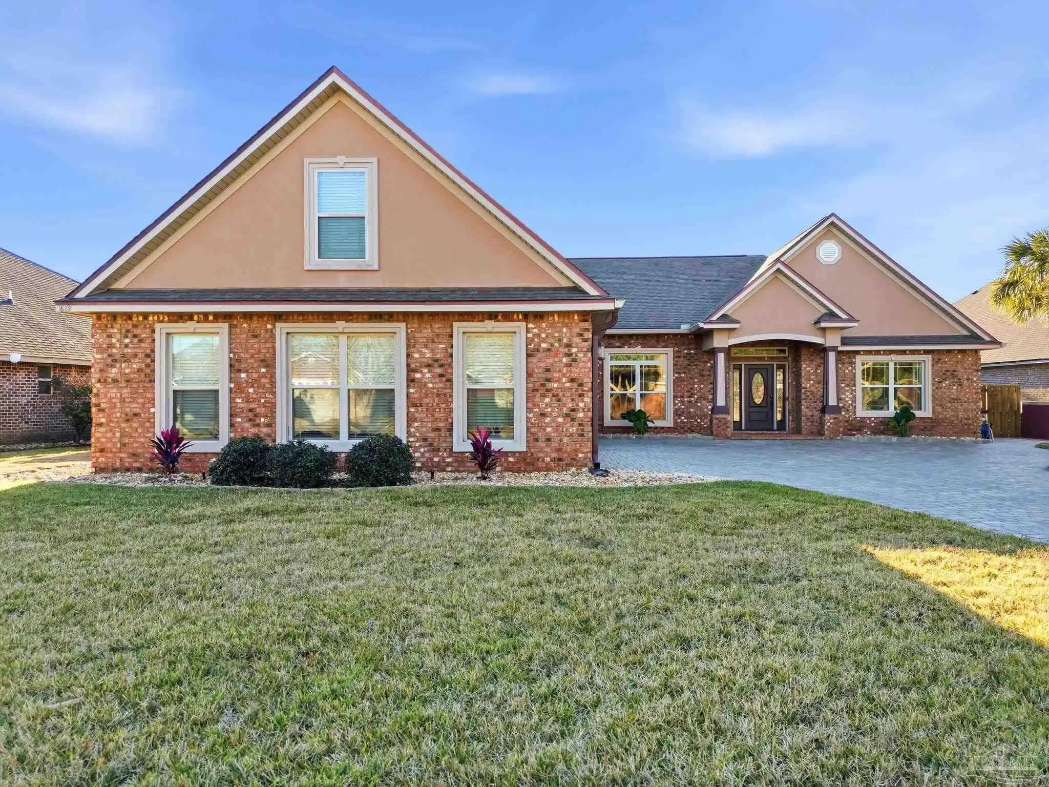 Photo of Listing #676766