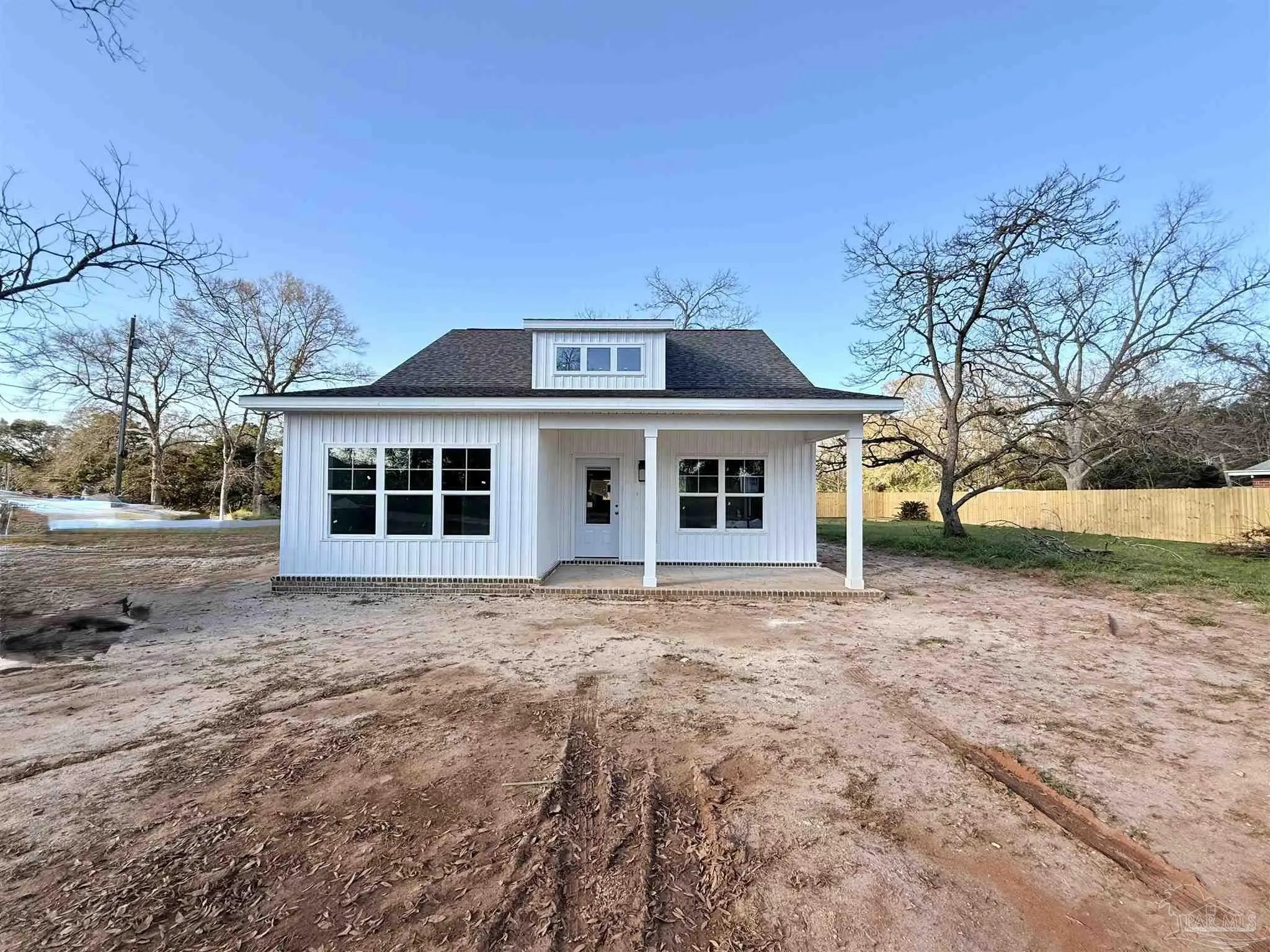 Photo of Listing #677589