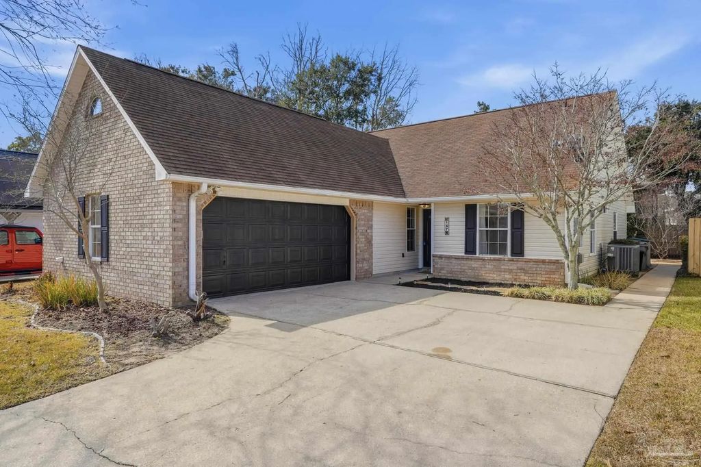 147 Mirabelle Cir, Pensacola
