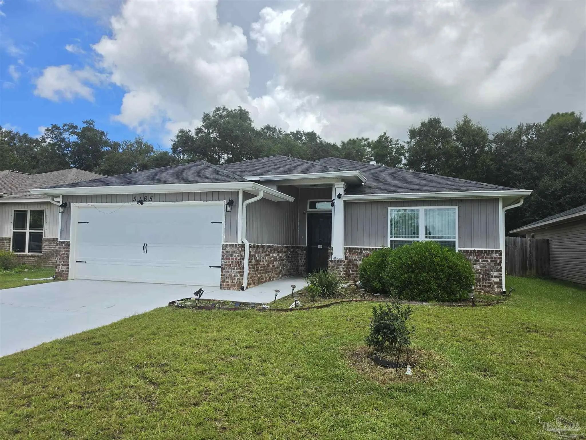 Photo of Listing #688956
